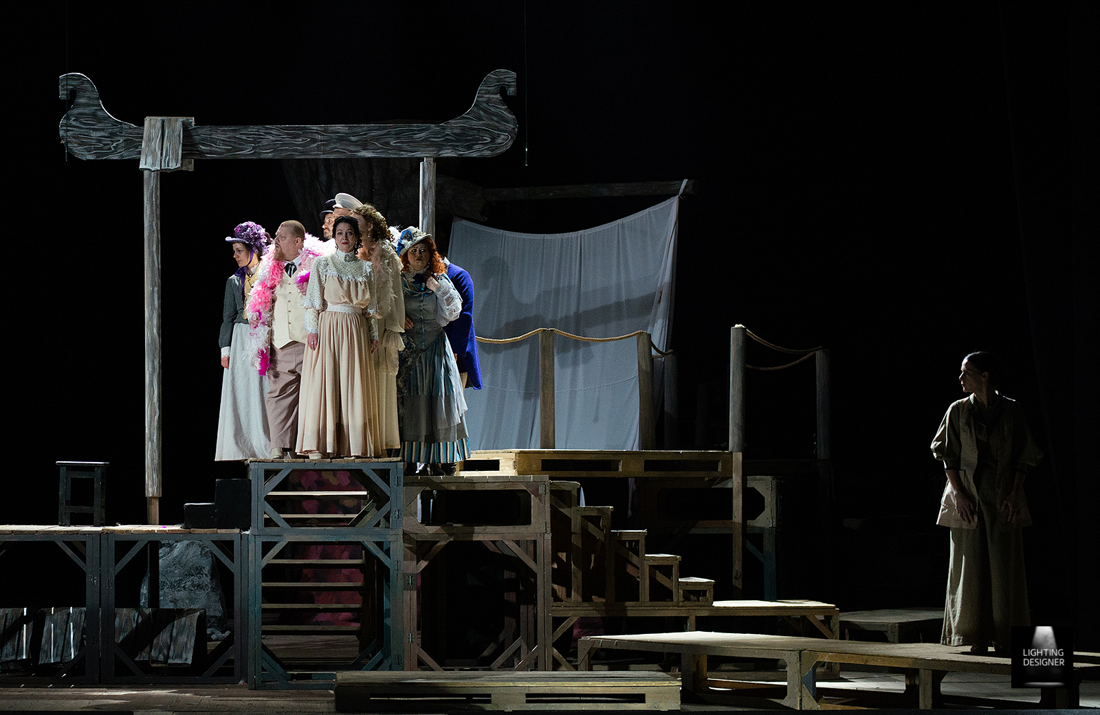 Вишневый Сад. Чехов. Погодина. Художник по свету на спектакль Алексей Мелентьев. ETC, MA2, MA3